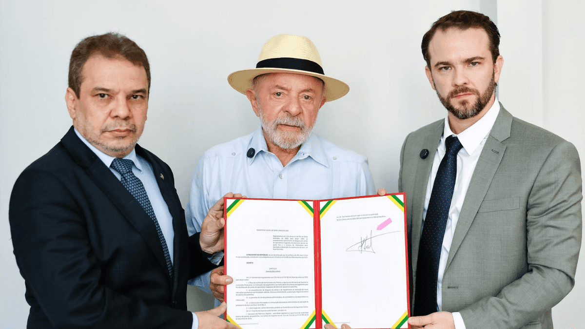 Presidente da República, Luiz Inácio Lula da Silva, durante assinatura do Decreto nº 13.033/2026, que garante o bloqueio de recursos de operadoras irregulares de apostas. Brasília - DF