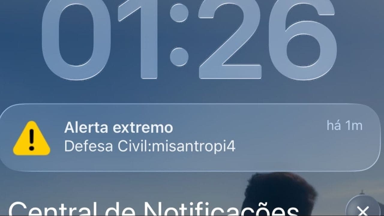 Alerta extemo falso com a palavra "misantropia"