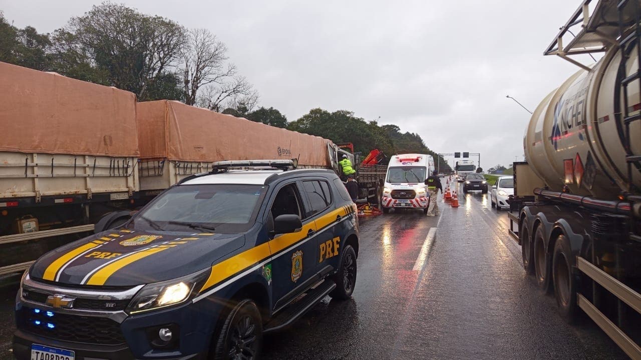 Jovem de 26 anos morreu após acidente envolvendo dois caminhões no km 59 da BR-277, em São José dos Pinhais, neste sábado (20).