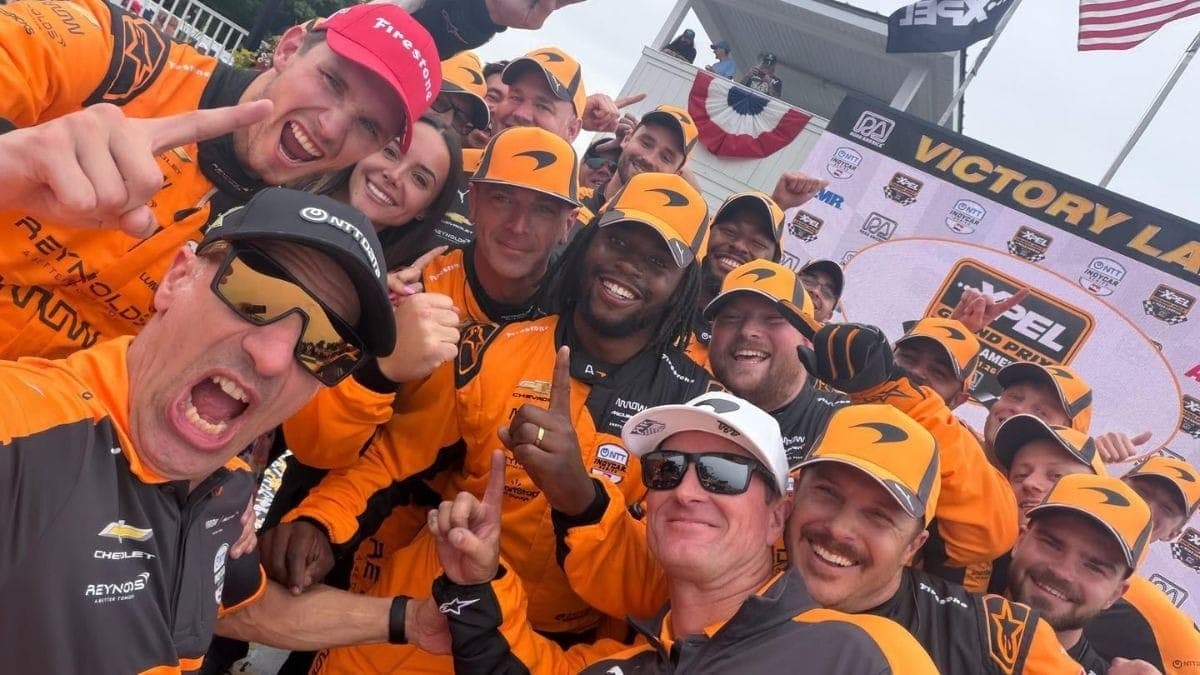 Tony Kanaan exalta Caio Collet e celebra vitória da McLaren em Road America