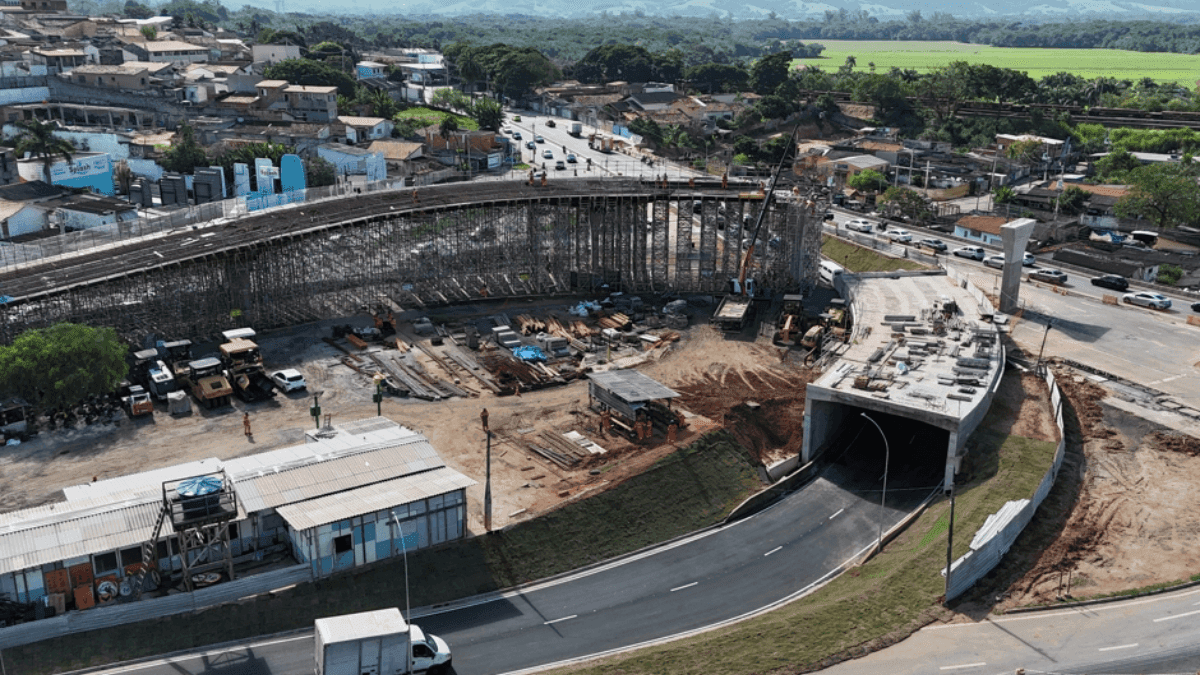Obras na Sebastião Gualberto alteram trânsito em São José dos Campos