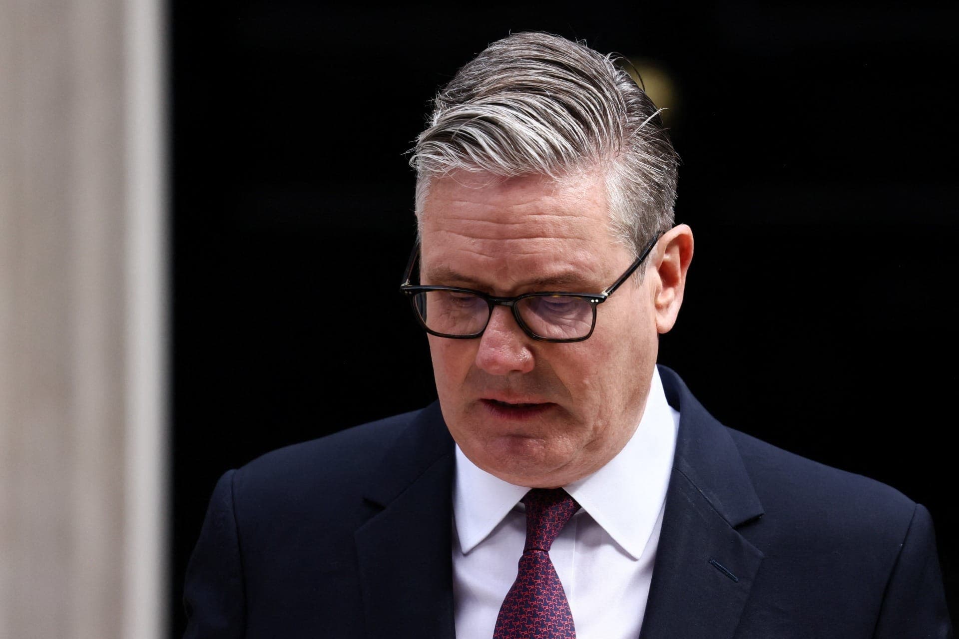 Keir Starmer renuncia ao cargo de primeiro-ministro