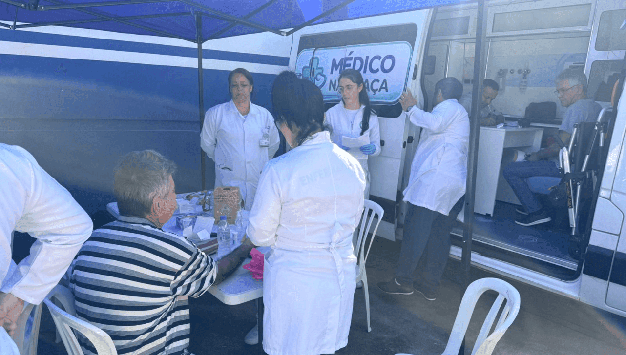 'Médico na Praça' atua como extensão da rede assistencial em Sorocaba (SP)