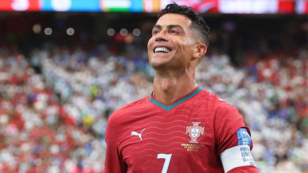 Cristiano Ronaldo comemora gol por Portugal