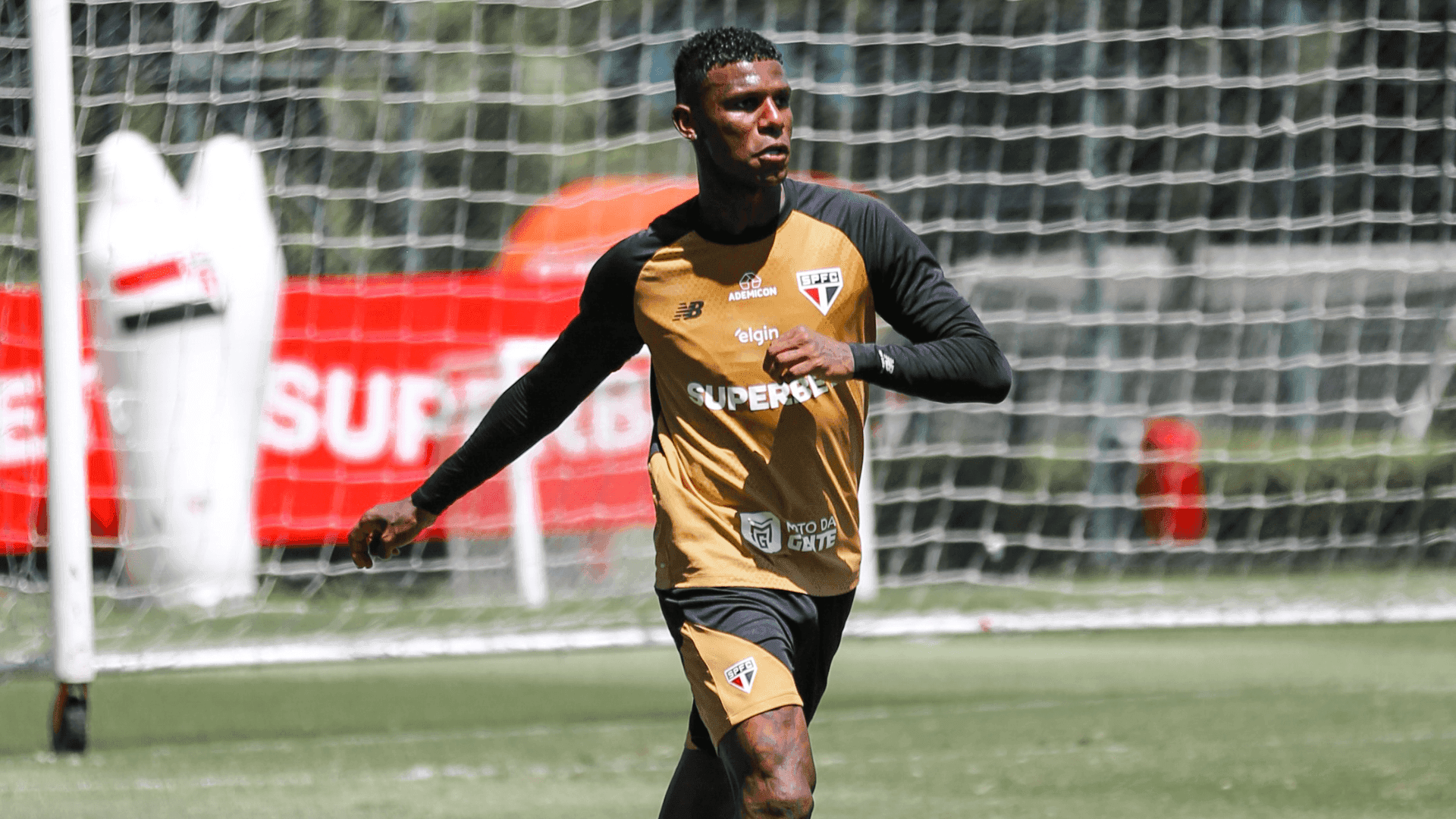 Arboleda foi reintegrado ao elenco do São Paulo FC