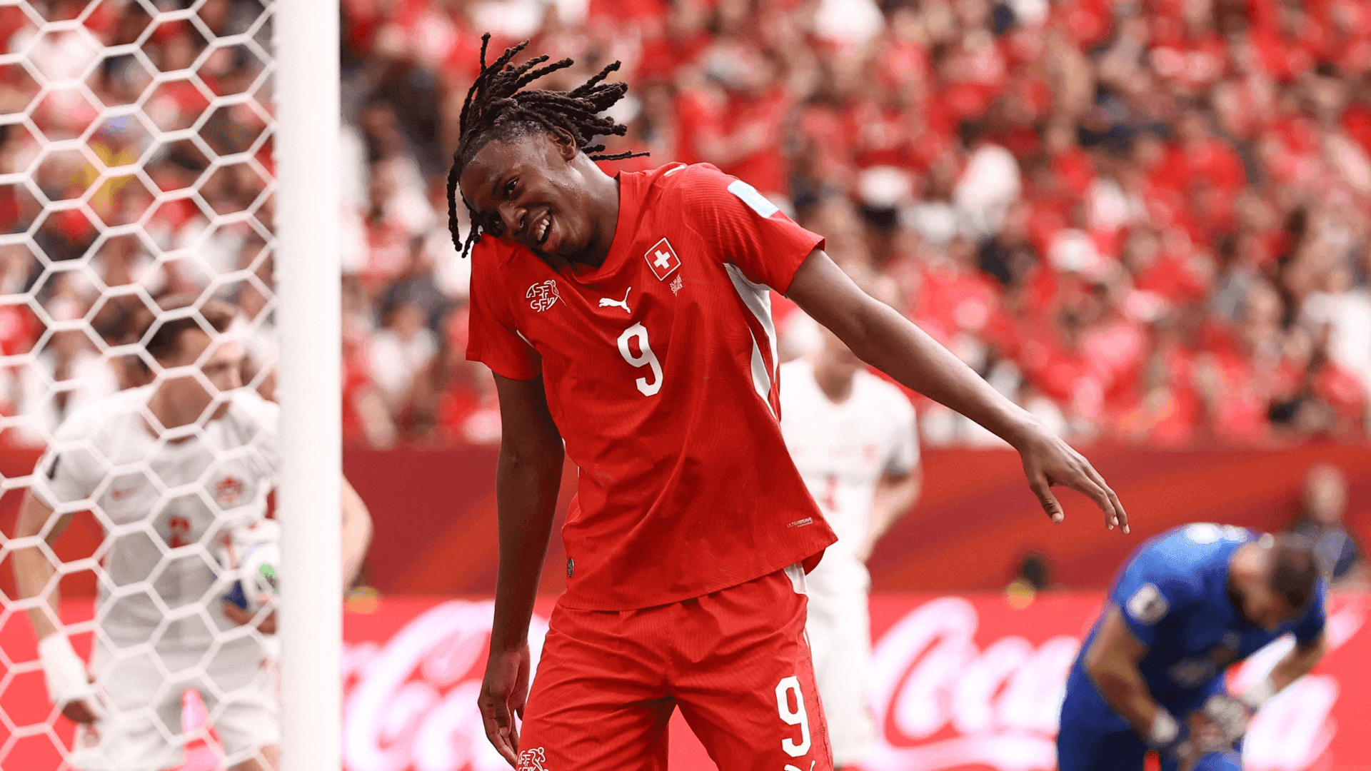 Manzambi marcou dois gols na vitória da Suíça sobre o Canadá