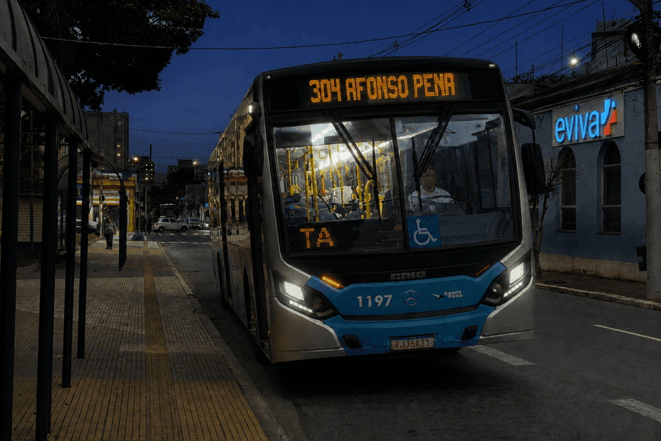 A ligação Colonial–Praça Afonso Pena é uma das que passaram a circular na madrugada