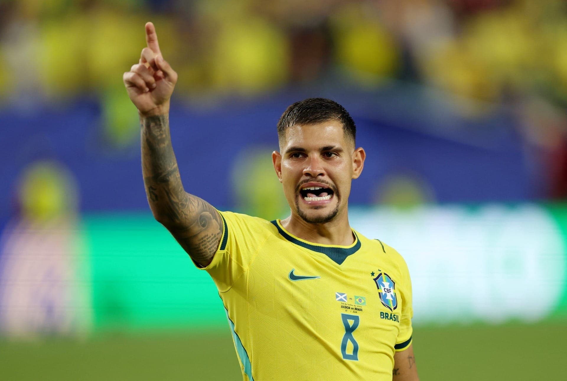 Bruno Guimarães deu passe para 2 gols contra a Escócia