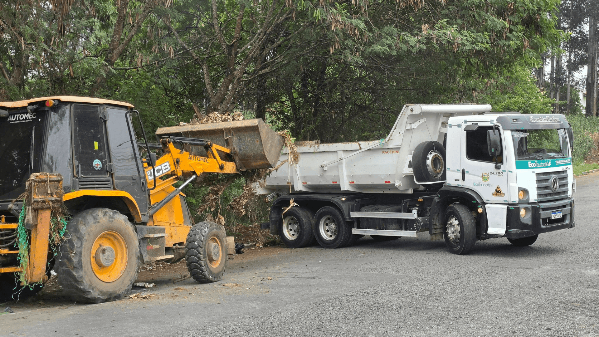 Prefeitura intensifica remoção de descartes irregulares