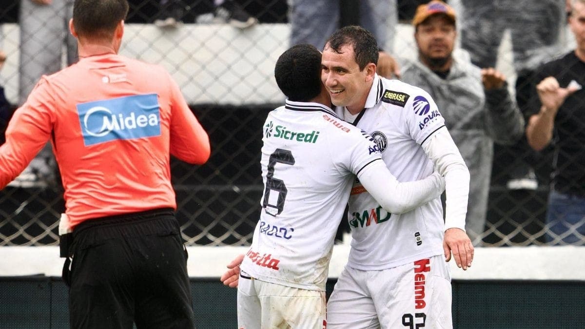 Operário vence América-MG e sonha com acesso à elite do Brasileirão