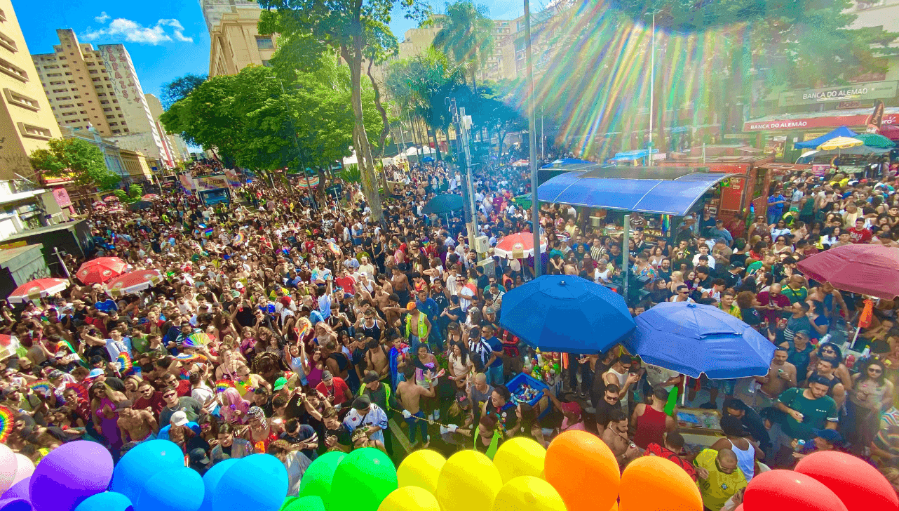 A concentração ocorreu na Praça Guilherme de Almeida