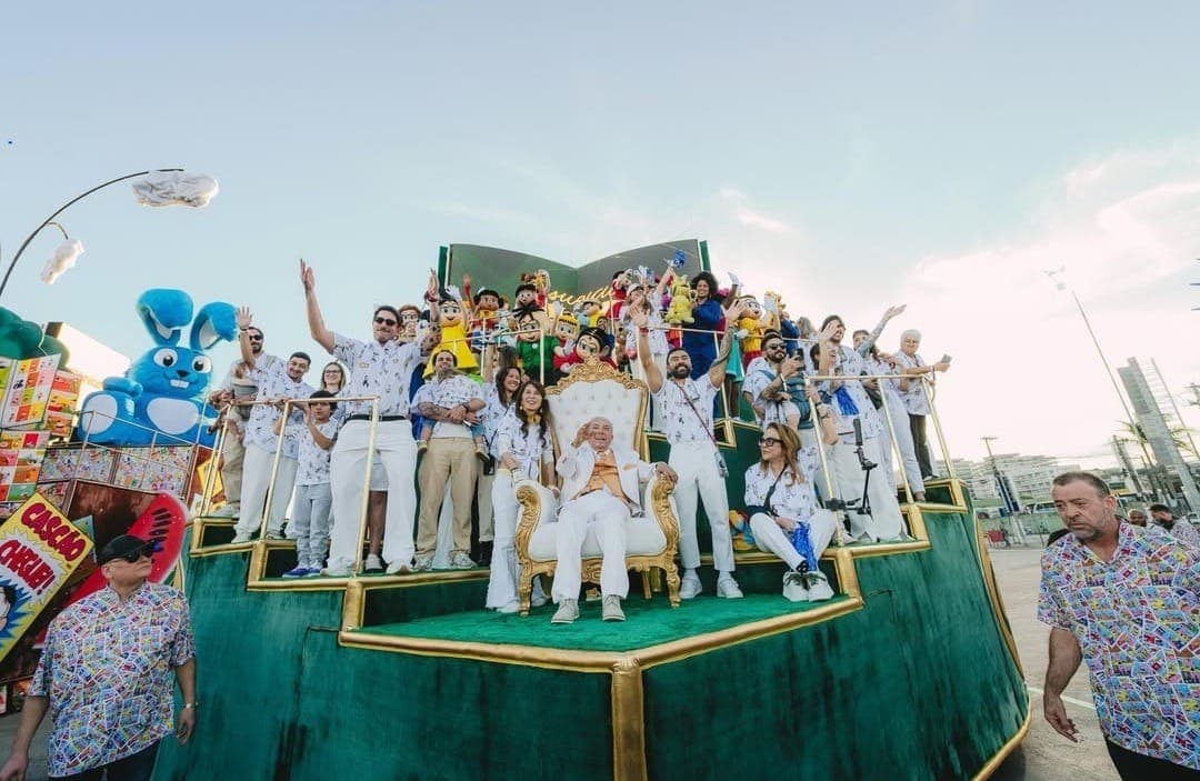 Mauricio de Sousa e família durante evento em homenagem ao legado do cartunista