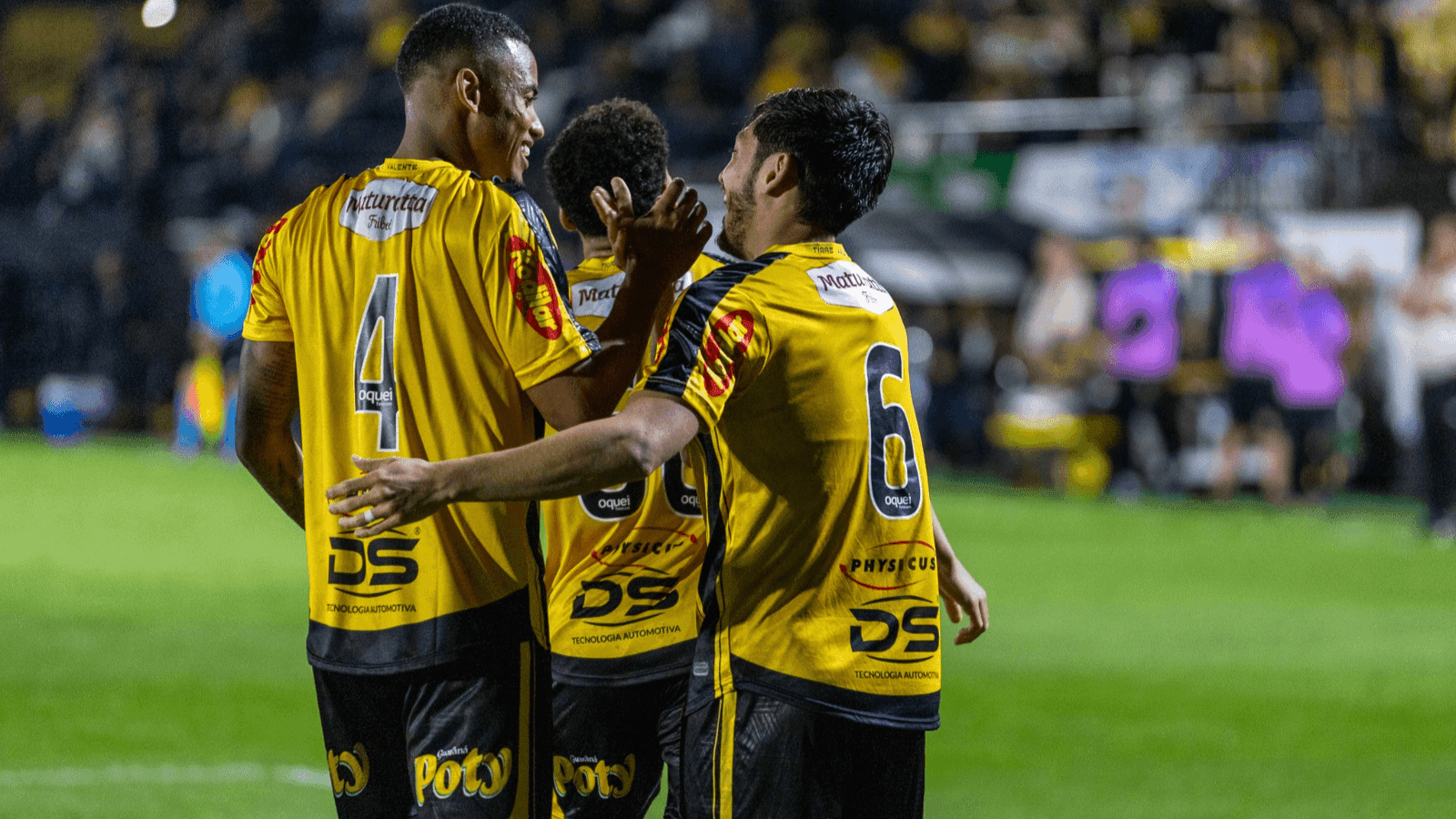 O Tigre do Vale mostrou raça e venceu o líder da competição