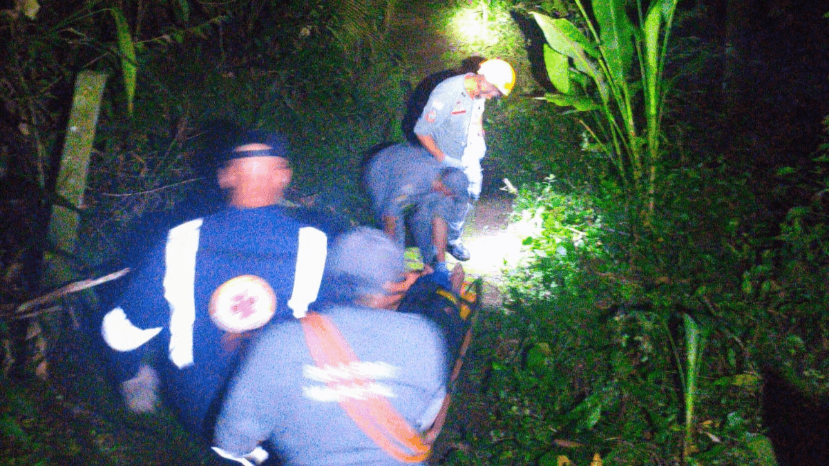 Idoso de 88 anos é resgatado pelos Bombeiros após sofrer AVC em Ubatuba