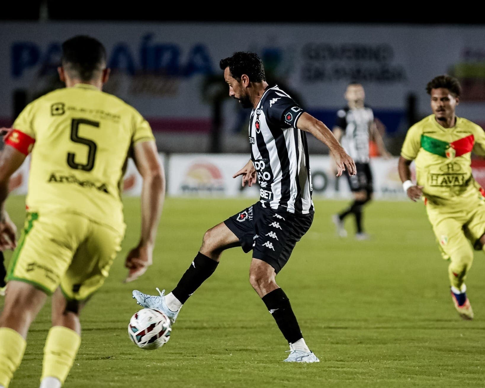 Nenê no jogo contra o Brusque