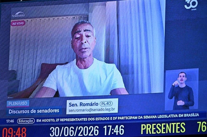 Romário é criticado por atuação na cobertura da Copa do Mundo enquanto exerce função parlamentar