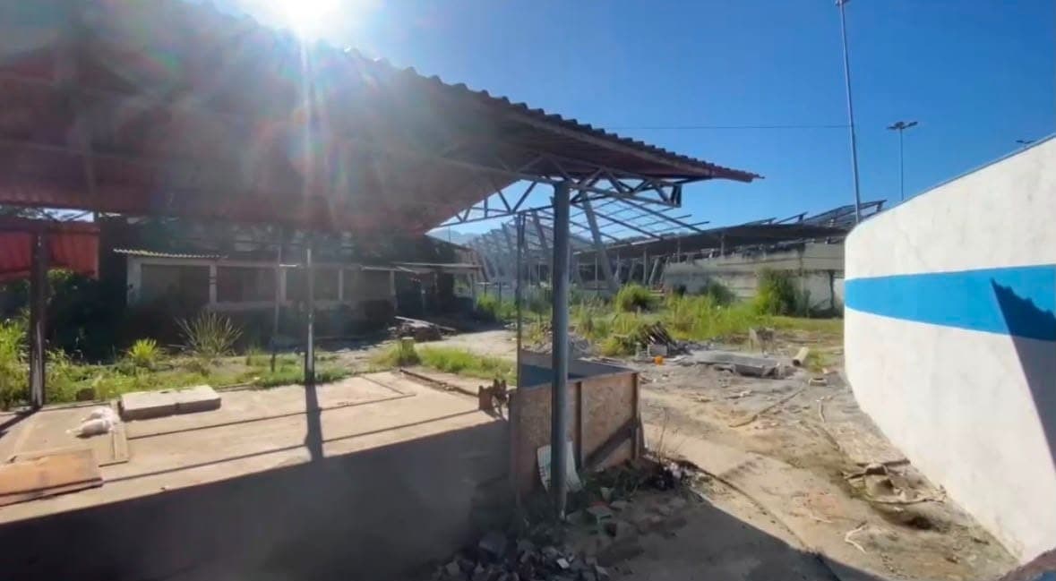 Obra de rodoviária em área contaminada é embargada pelo Inea e vira alvo MP