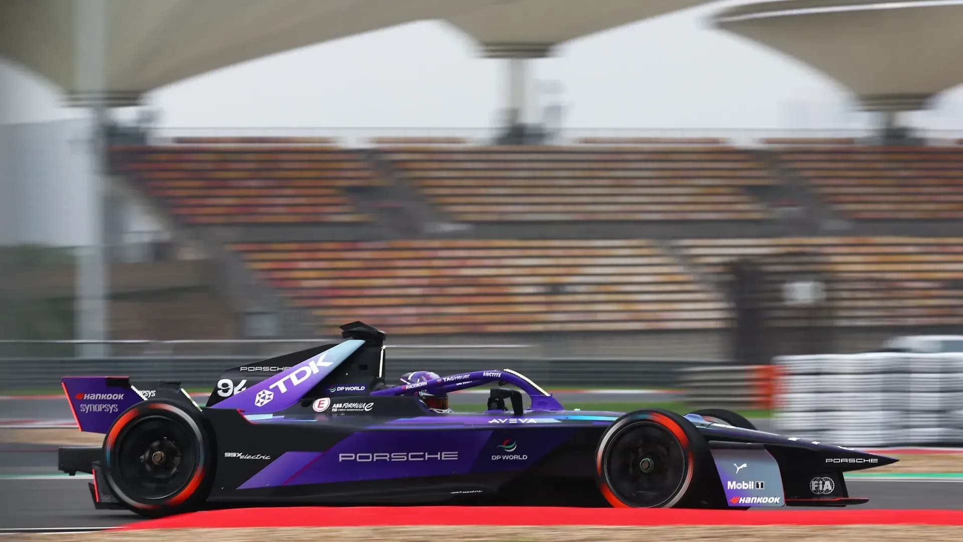 Wehrlein lidera TL1 marcado por chuva no E-Prix de Xangai da Fórmula E