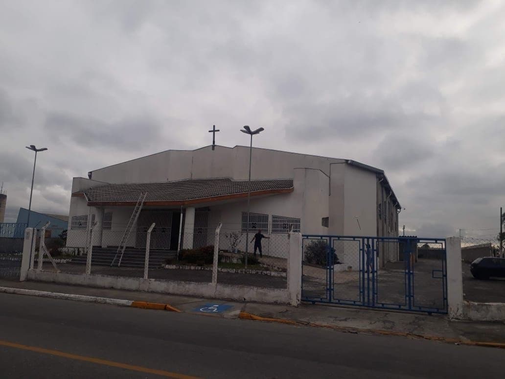 Criminosos furtam sino de bronze de igreja católica em Tremembé