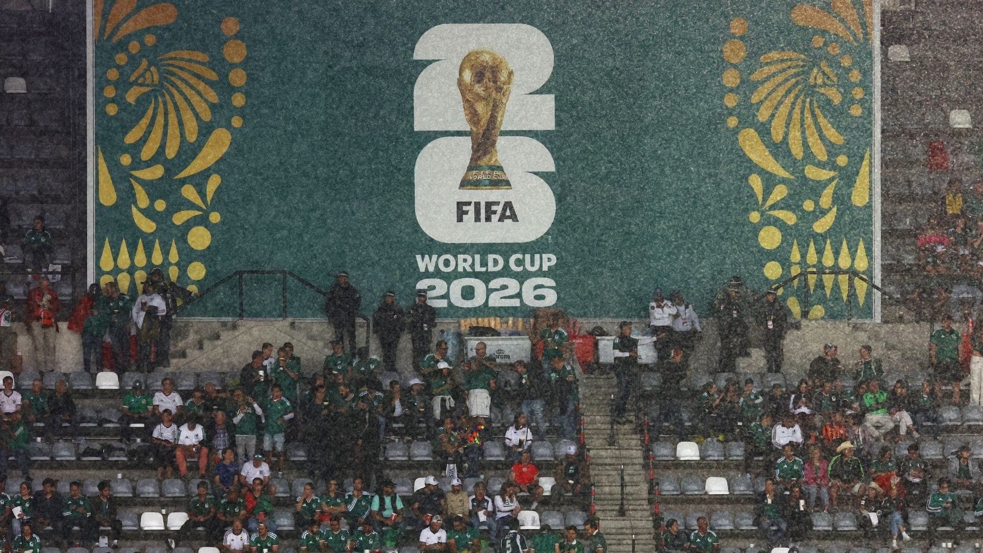 A bola deve rolar para México x Inglaterra sob chuva na Cidade do México