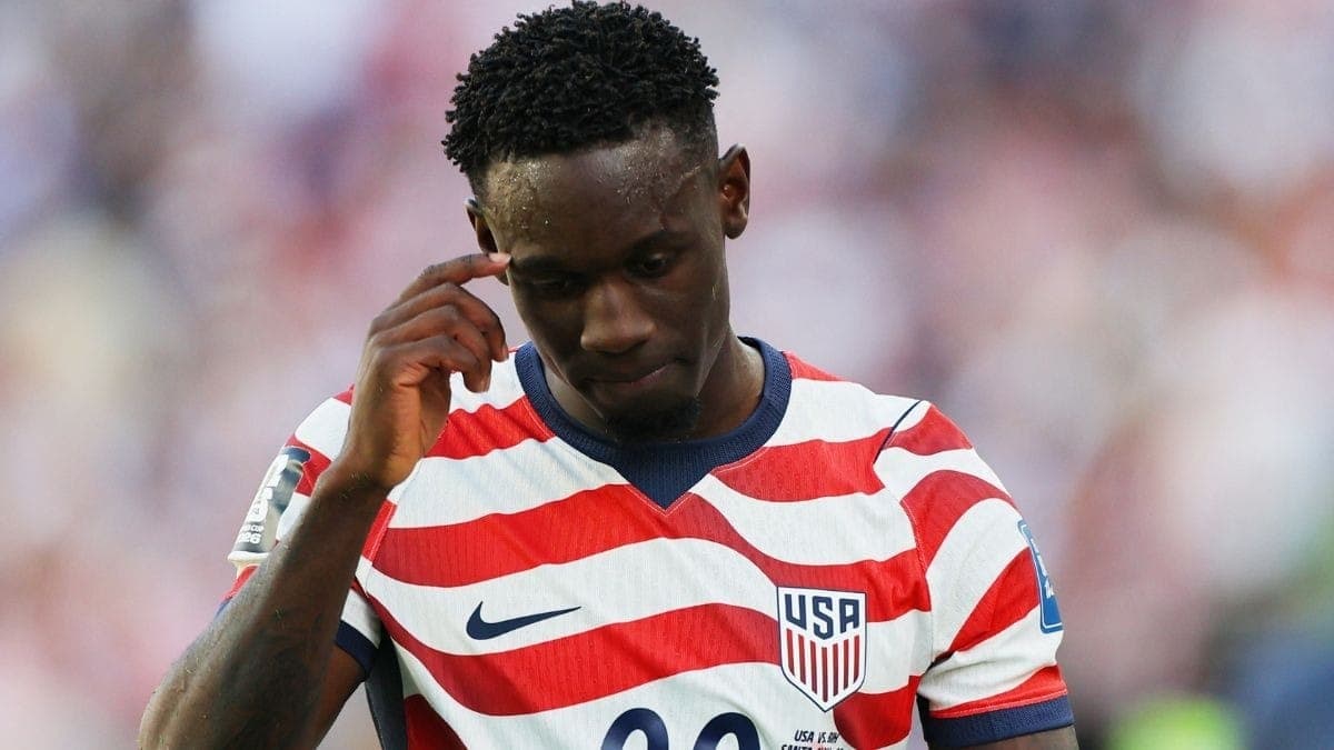 Folarin Balogun lamenta expulsão em jogo dos Estados Unidos na Copa