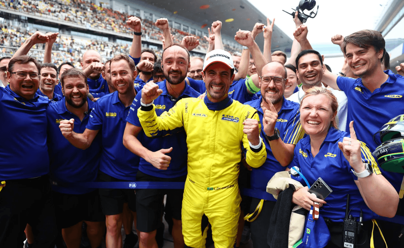 Lucas Di Grassi comemora vitória no E-Prix de Xangai