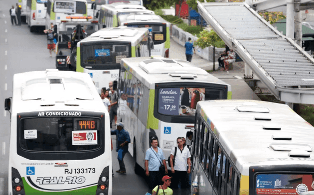 Greve dos rodoviários é mantida