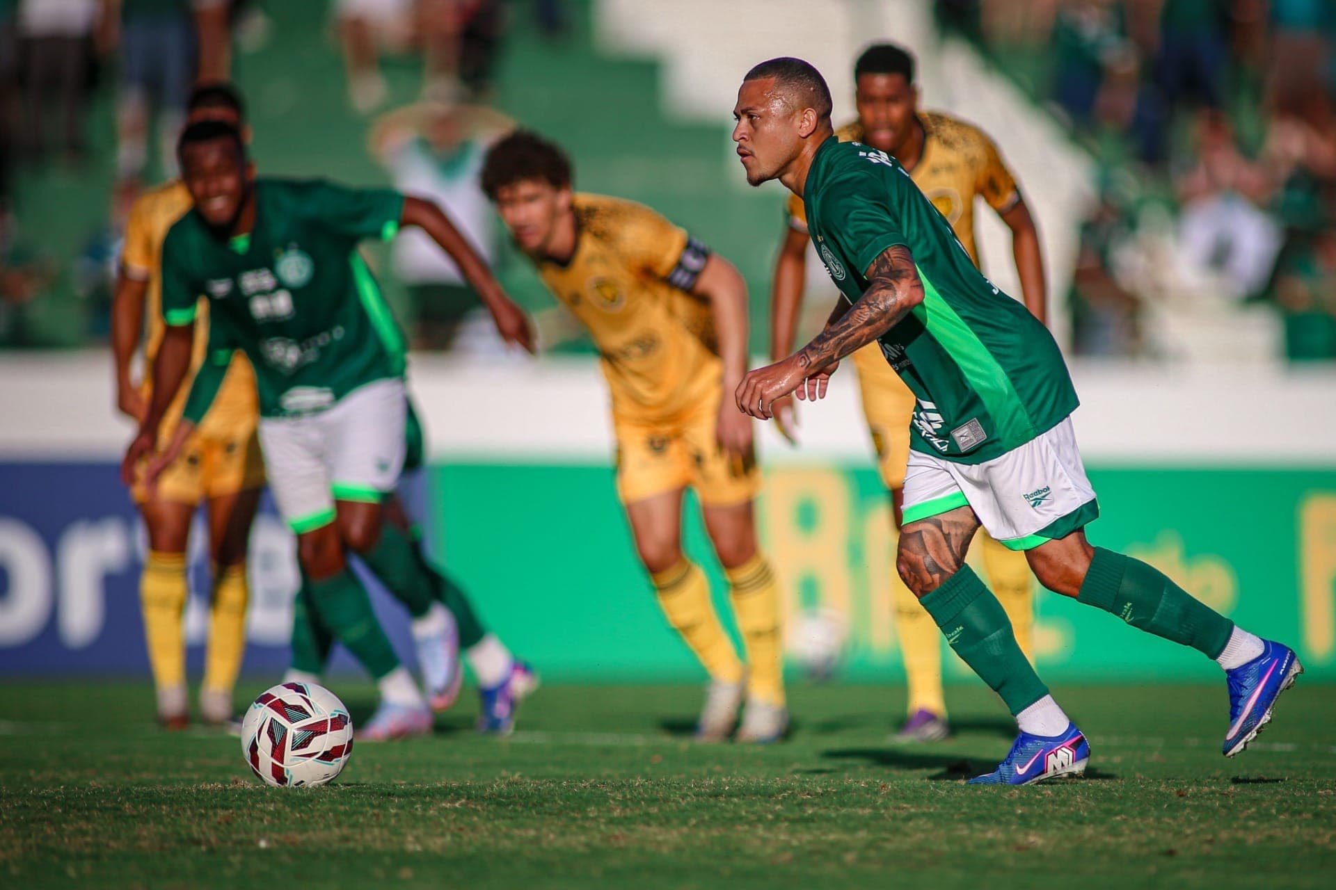 Meia João Paulo sofreu uma lesão muscular de grau 2