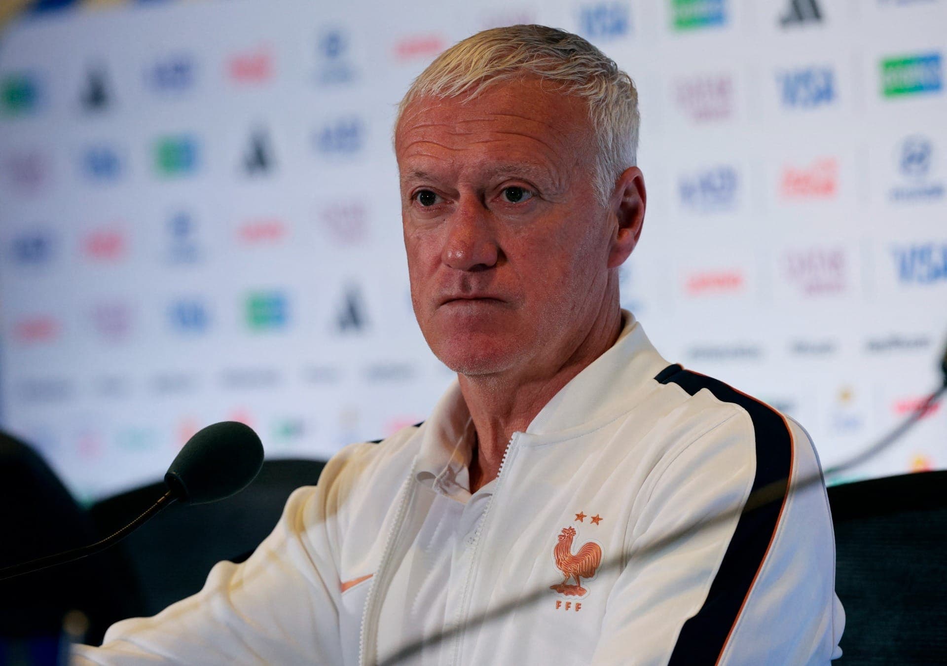 Didier Deschamps, técnico da França, durante a coletiva de imprensa