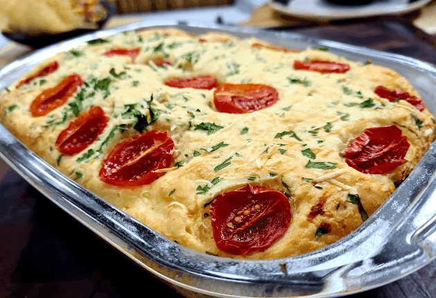 Torta de frango de liquidificador é fácil de fazer e fica uma delícia