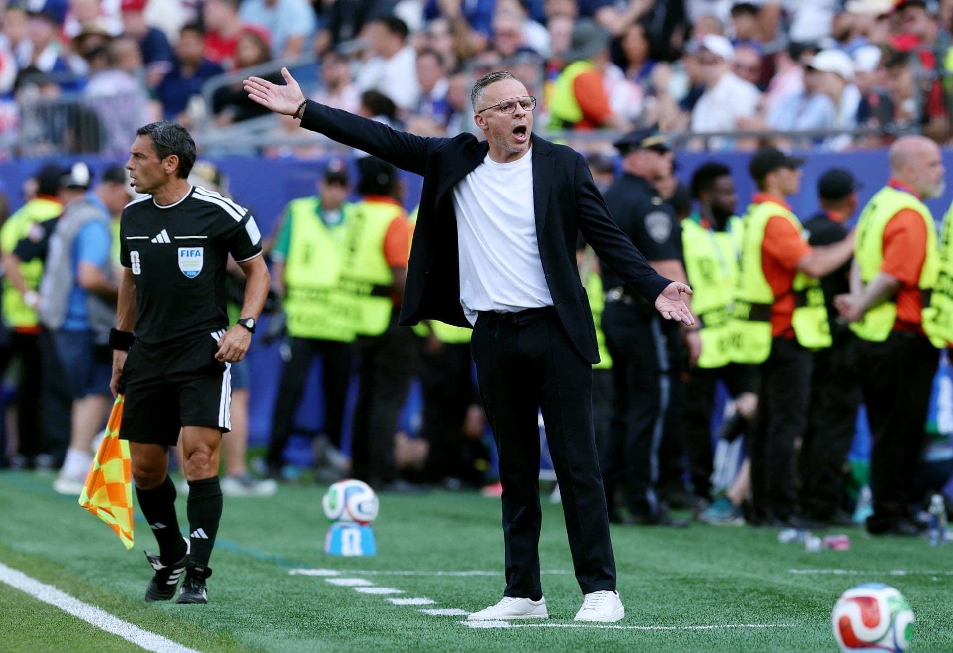 Mohamed Ouahbi, técnico de Marrocs, na derrota contra a França