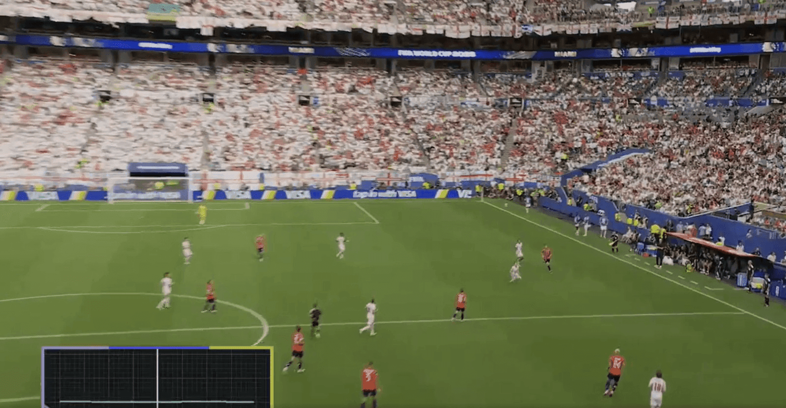 Fifa exibe gráfico do sensor da bola e diz que não houve toque em cabo da câmera em gol da Inglaterra
