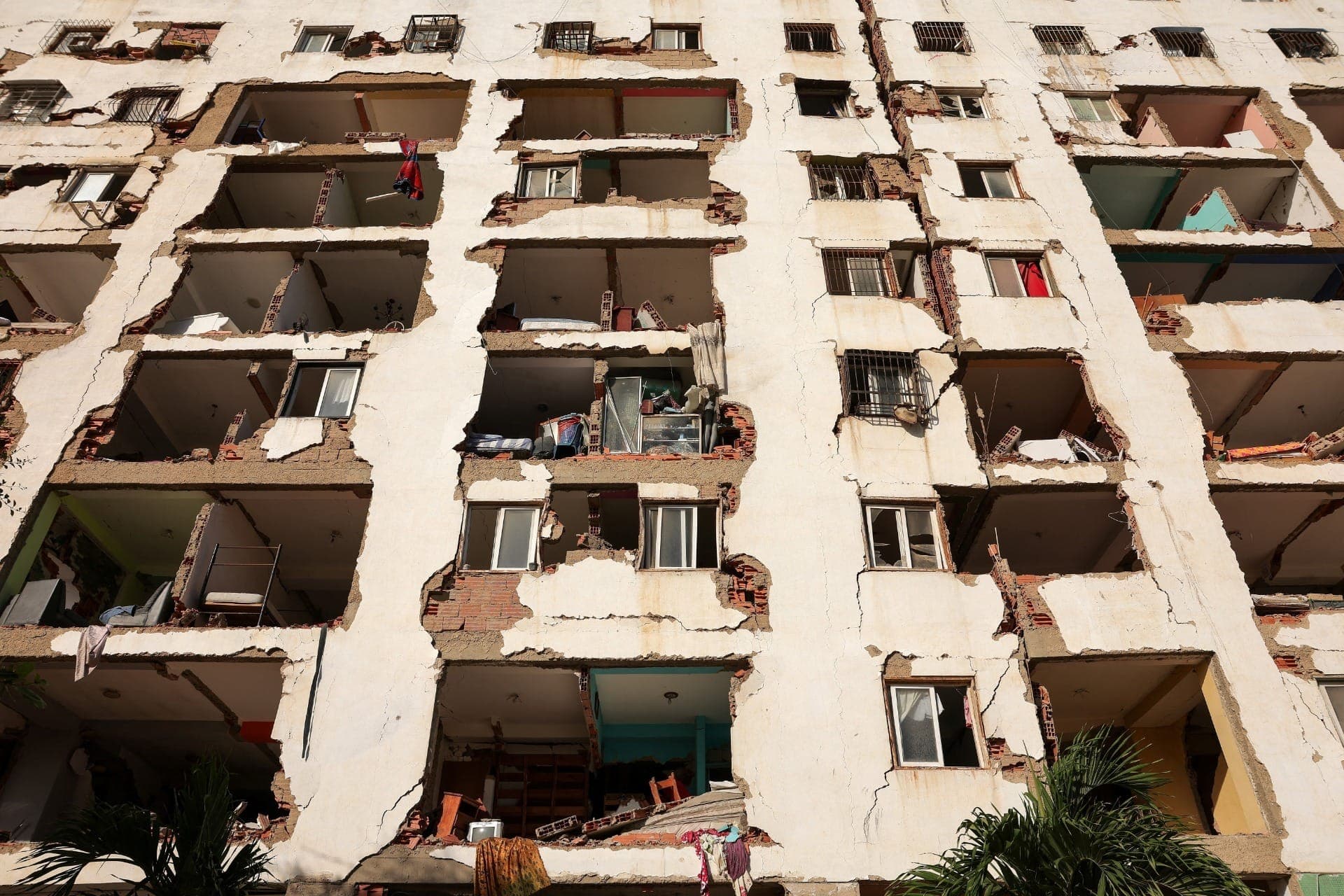 Cenário de destruição em La Guaira, uma das regiões mais afetadas pelos terremotos