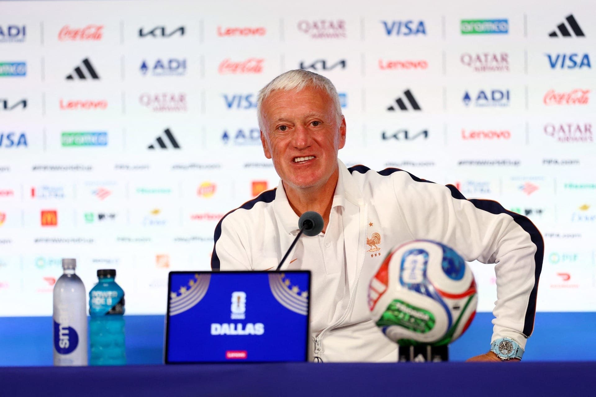 Didier Deschamp, técnico da França, em entrevista coletiva