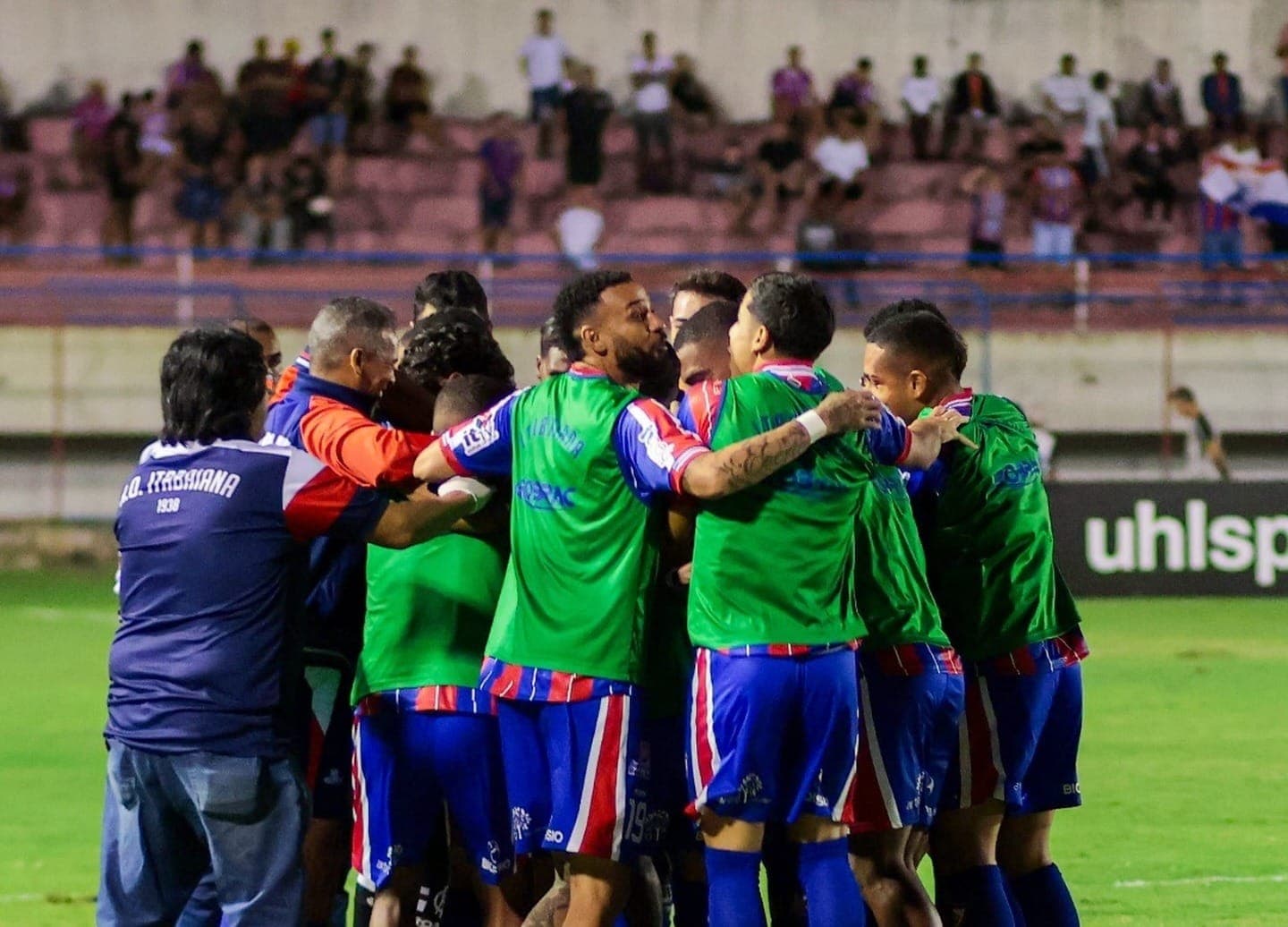 Itabaiana comemora gol decisivo