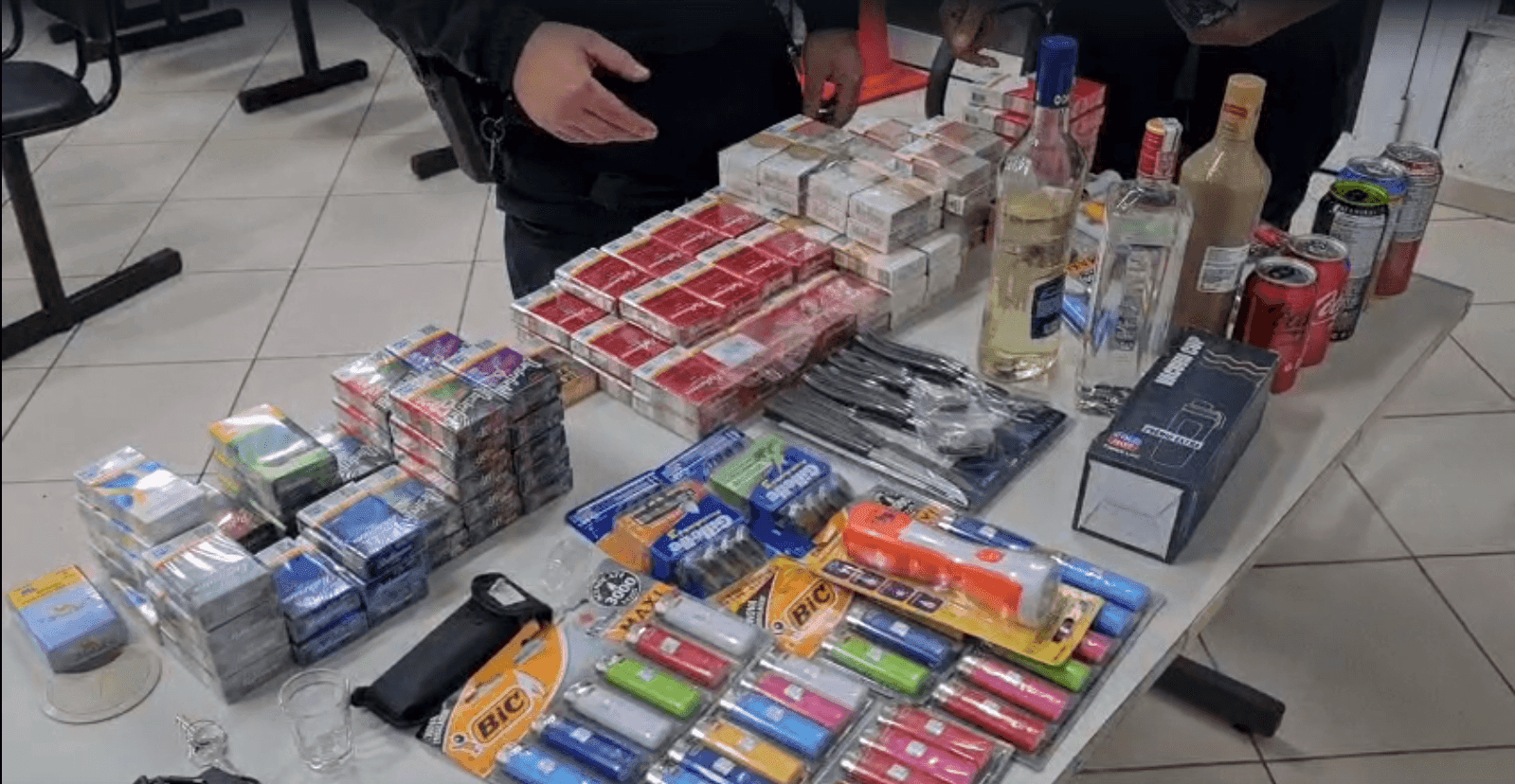 Produtos foram apreendidos para apurar possível origem ilícita