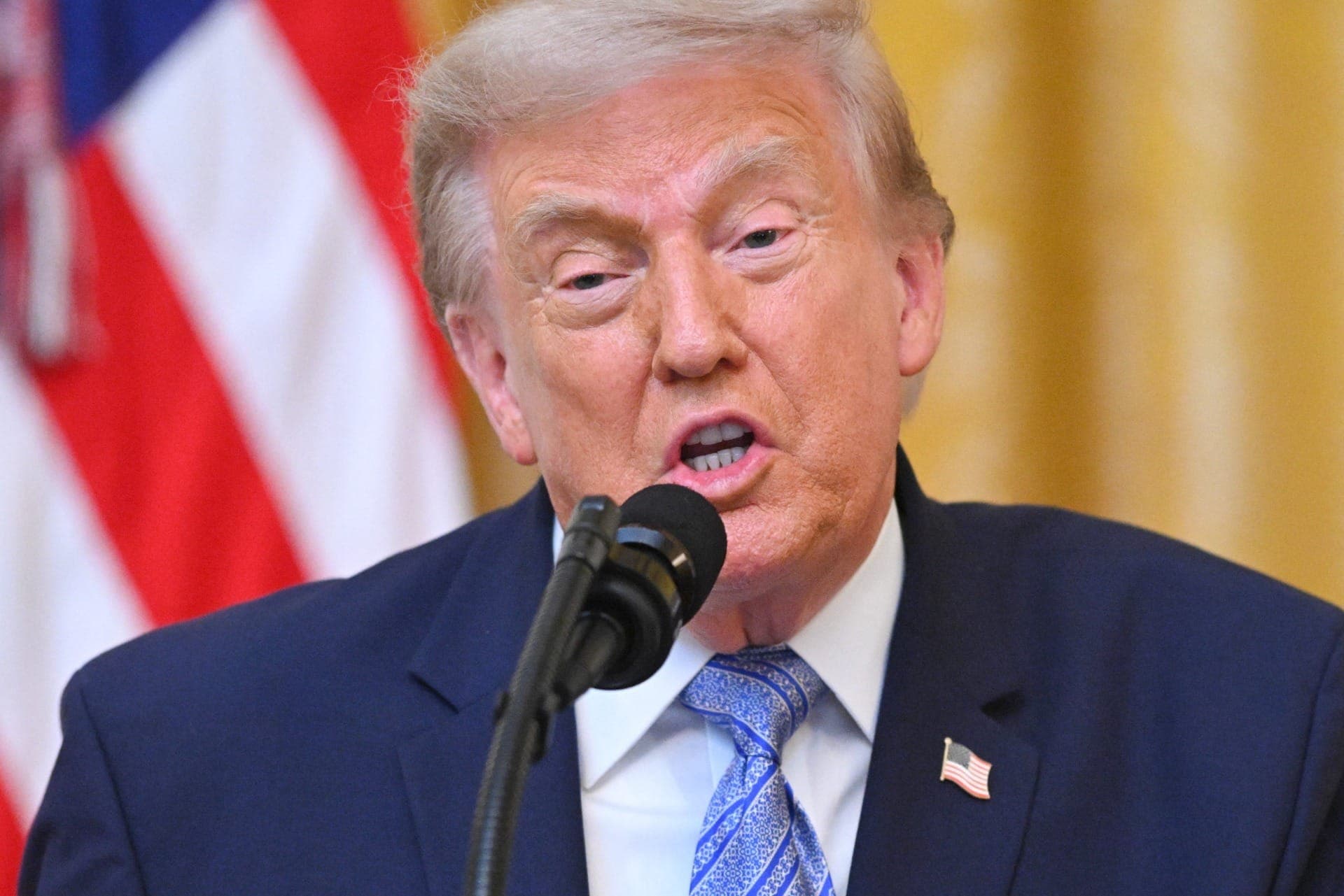 Emissoras norte-americanas optam por boicotar discurso de Trump sobre fraude eleitoral