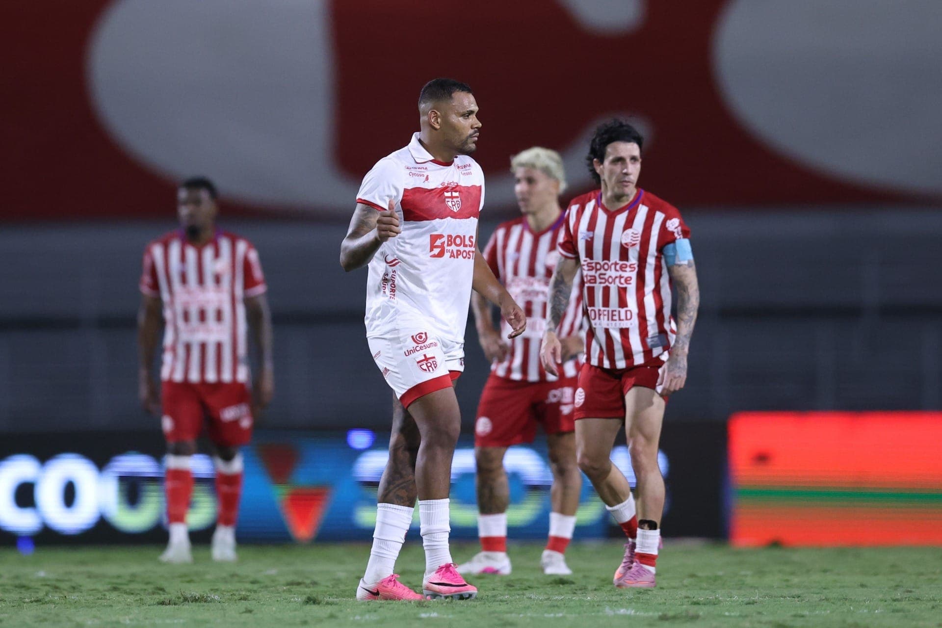 Mikael fez 22 gols em 36 jogos na temporada