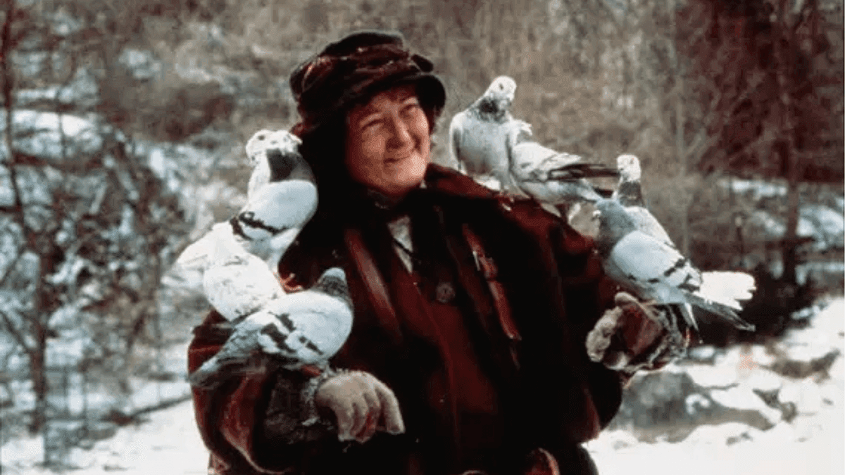 Brenda Fricker em Esqueceram de Mim 2