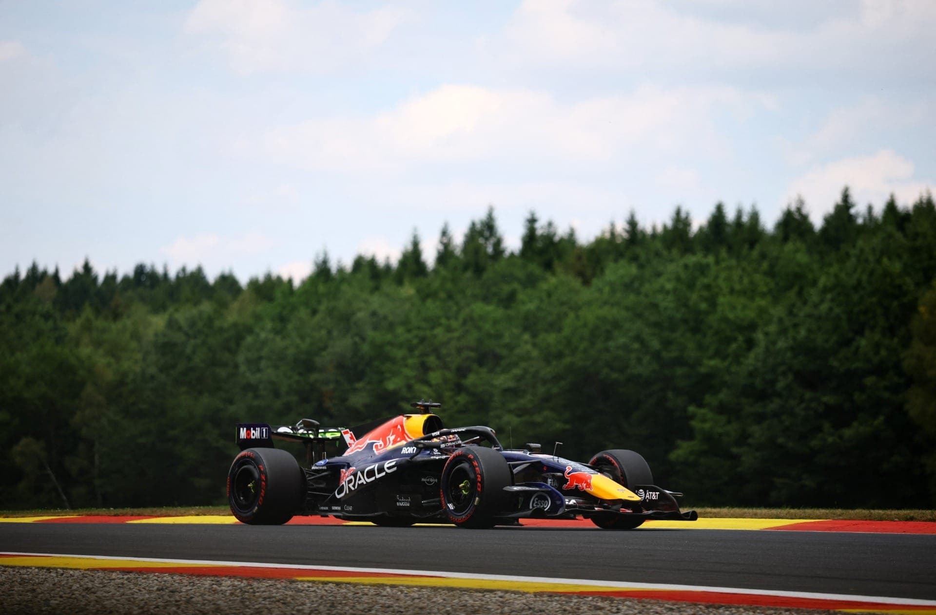 Max Verstappen foi o mais rápido no TL1 da Bélgica