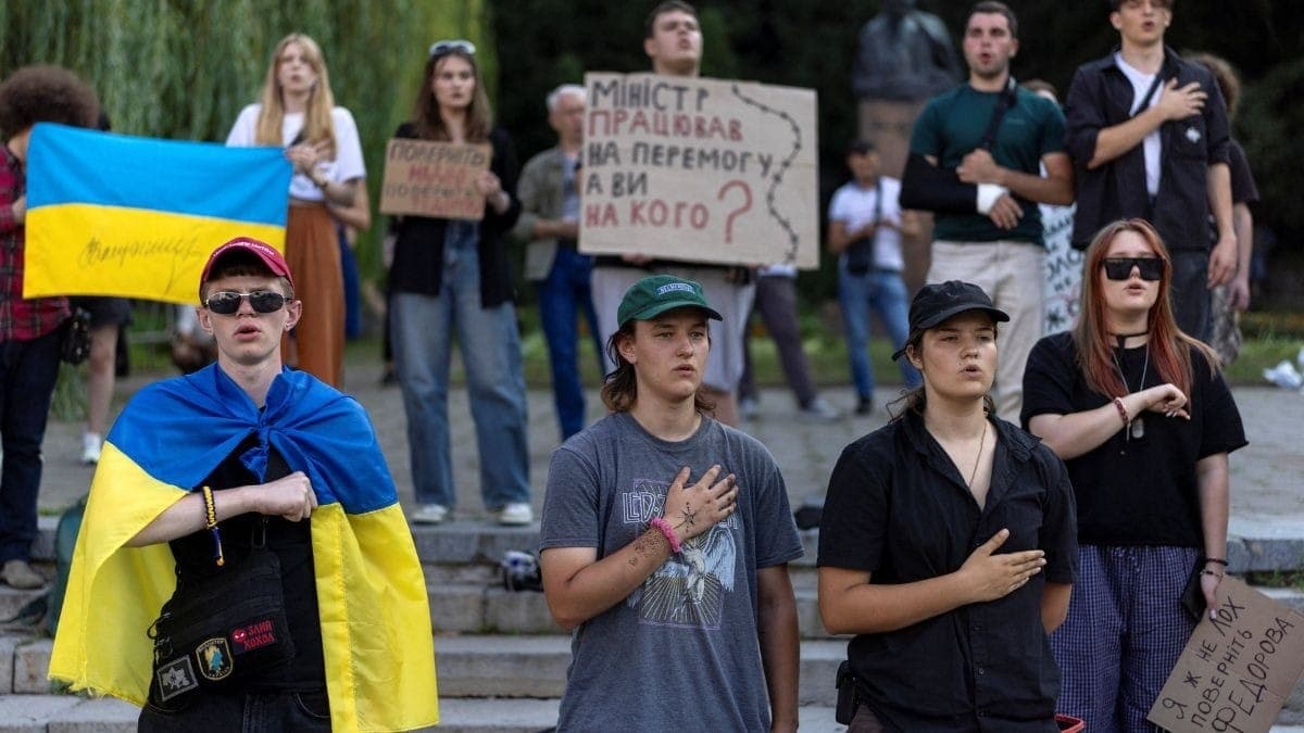 Protesto contra demissão de ministro da Ucrânia em Kiev
