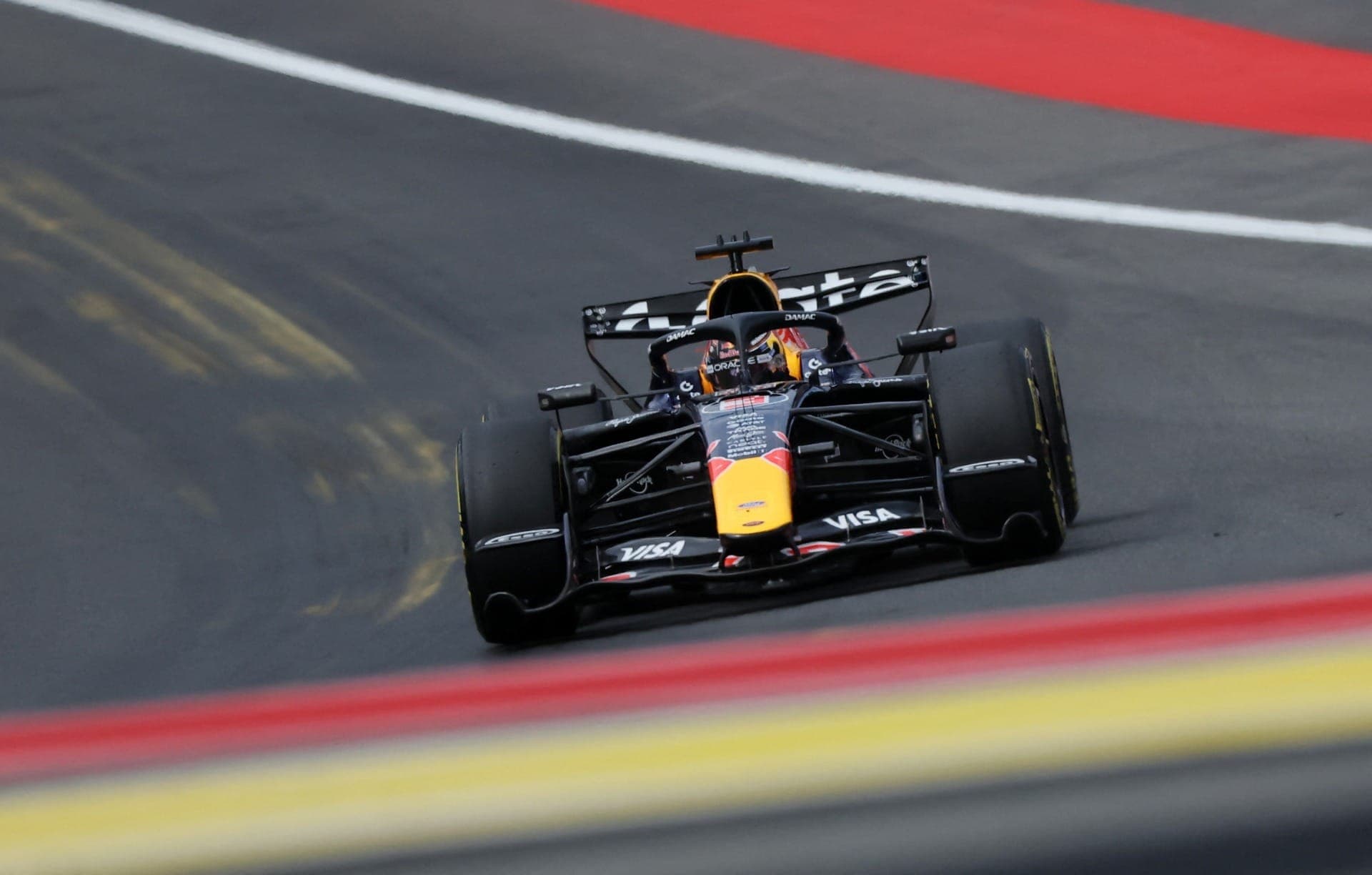 Verstappen foi o mais rápido no TL1 do GP da Bélgica