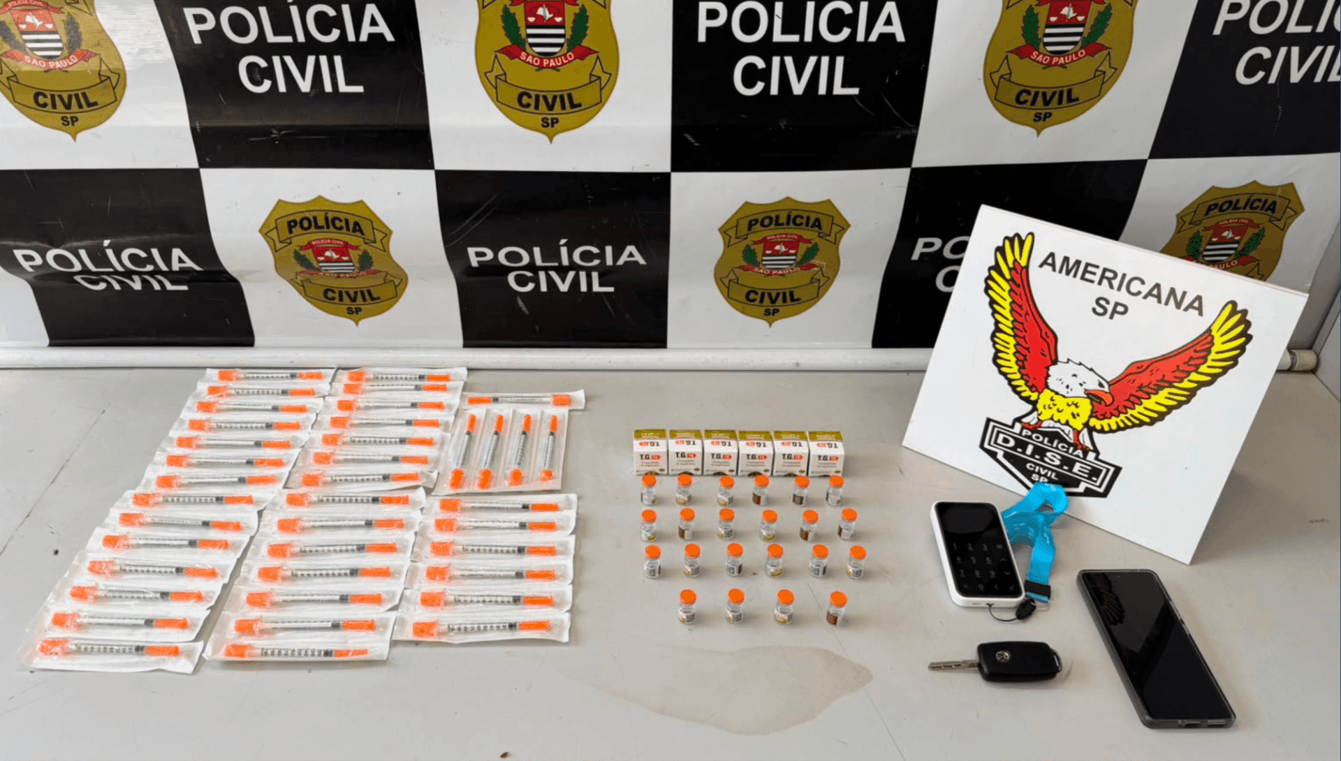 Ampolas e medicamentos apreendidos pela DISE de Americana