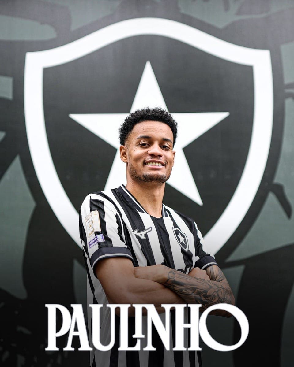 Lateral esquerdo Paulinho