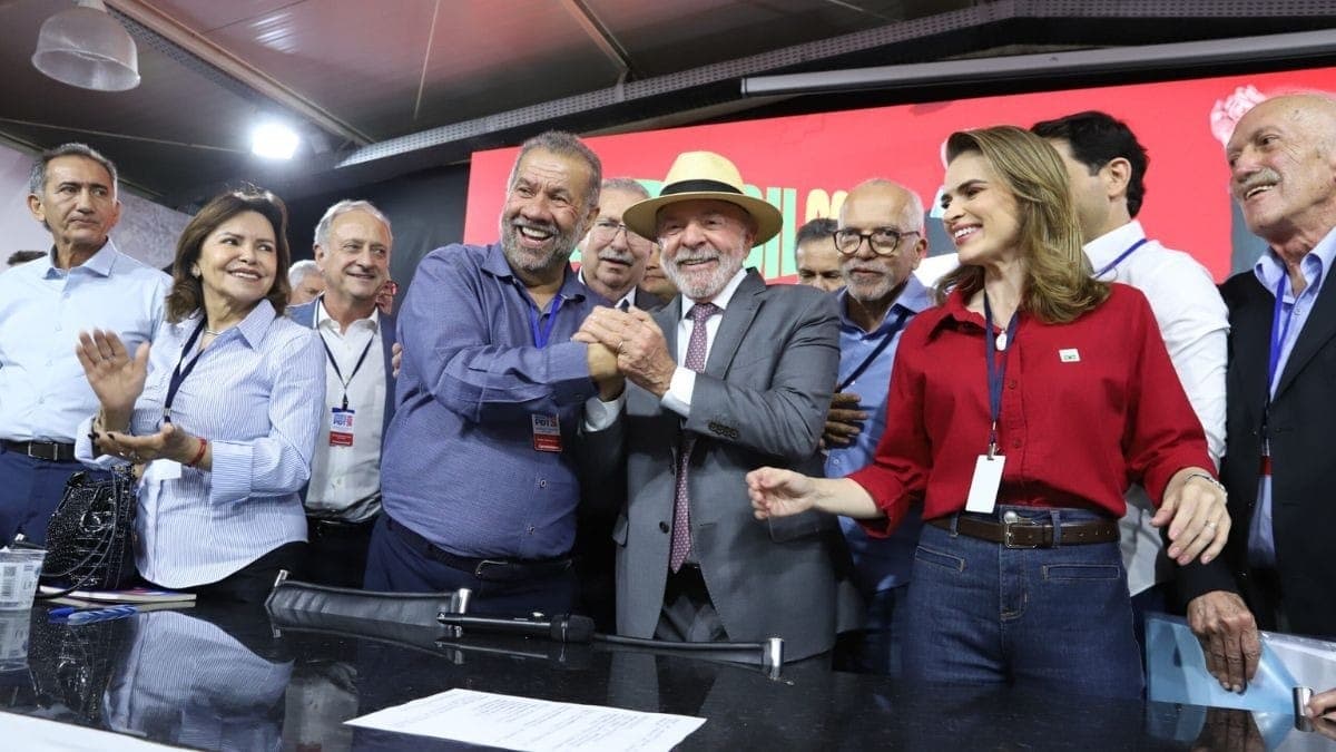 PDT oficializa apoio a Lula nas eleições