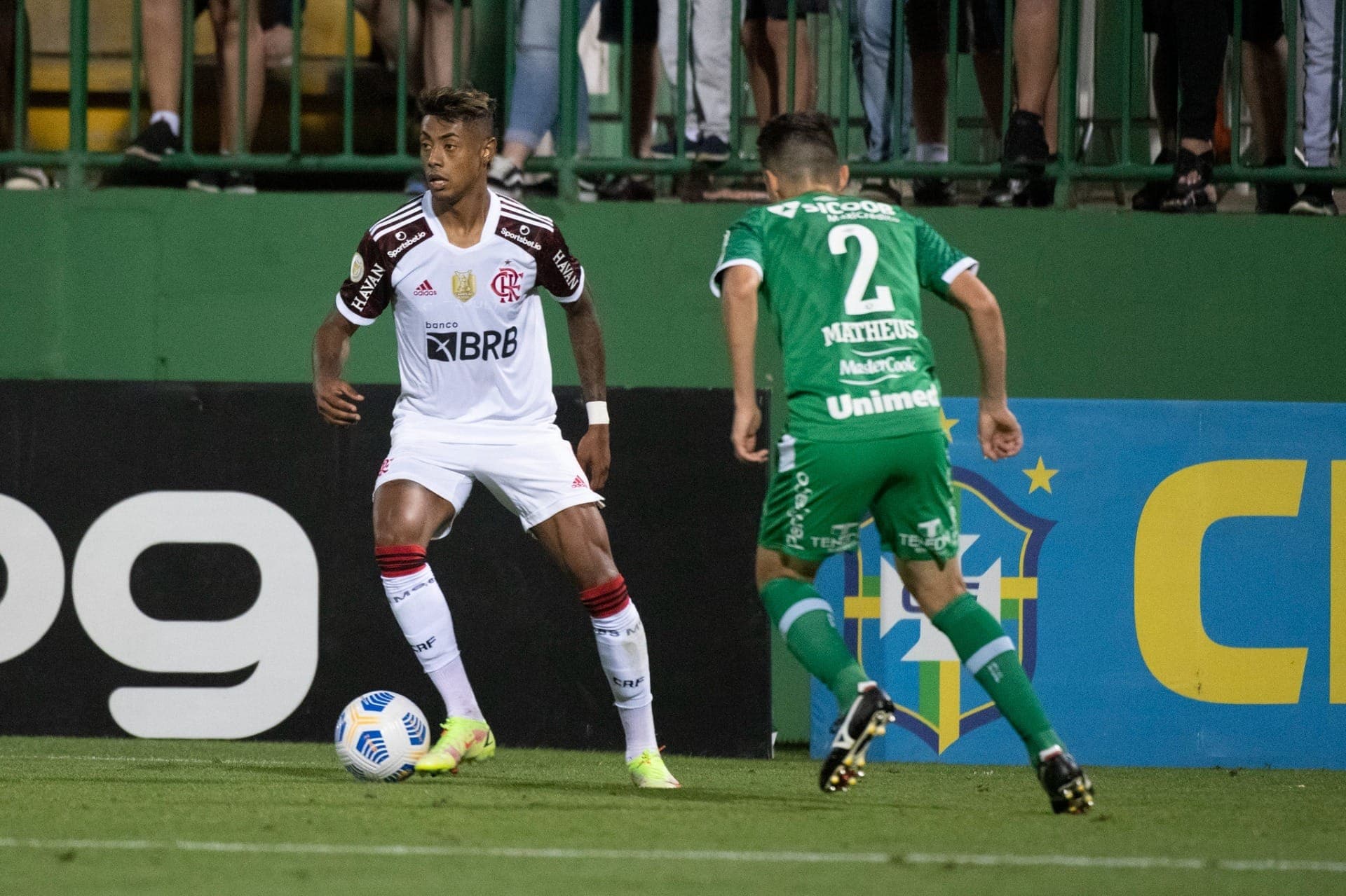 Flamengo em jogo contra a Chapecoense, pelo Brasileirão, em 2021