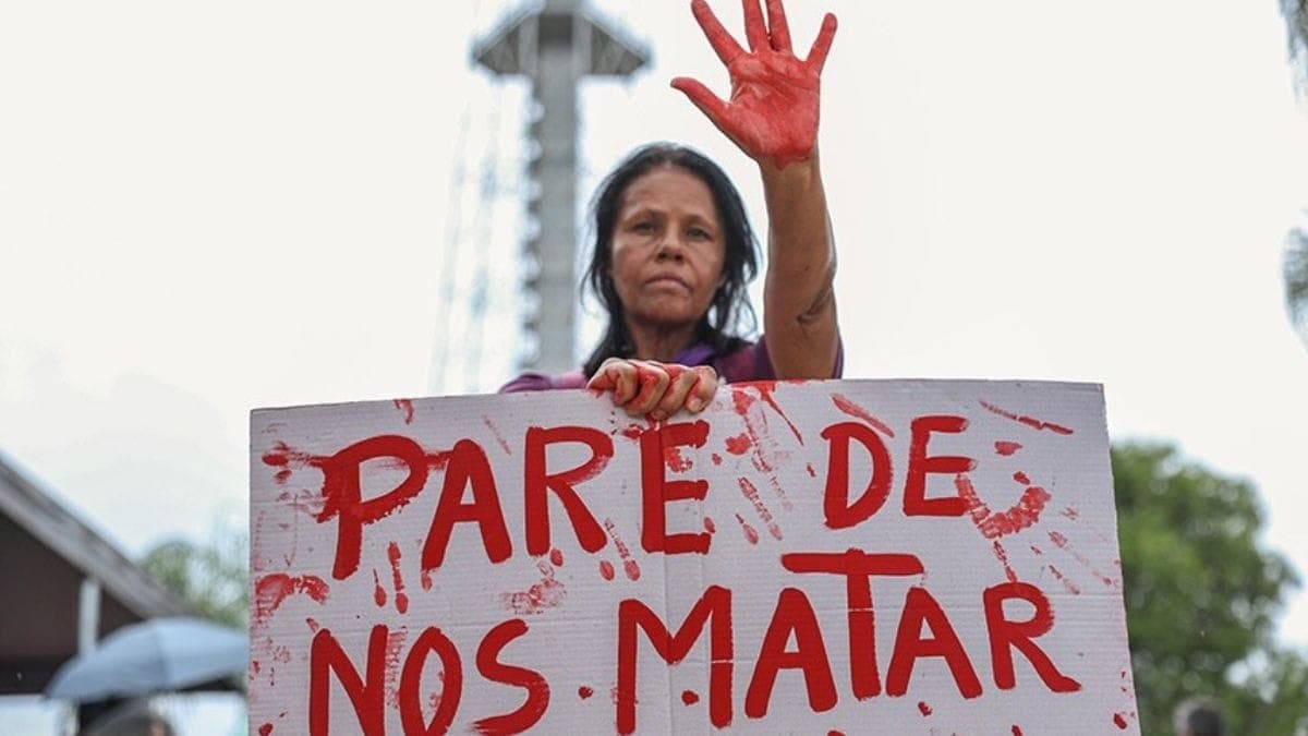 Feminicídios