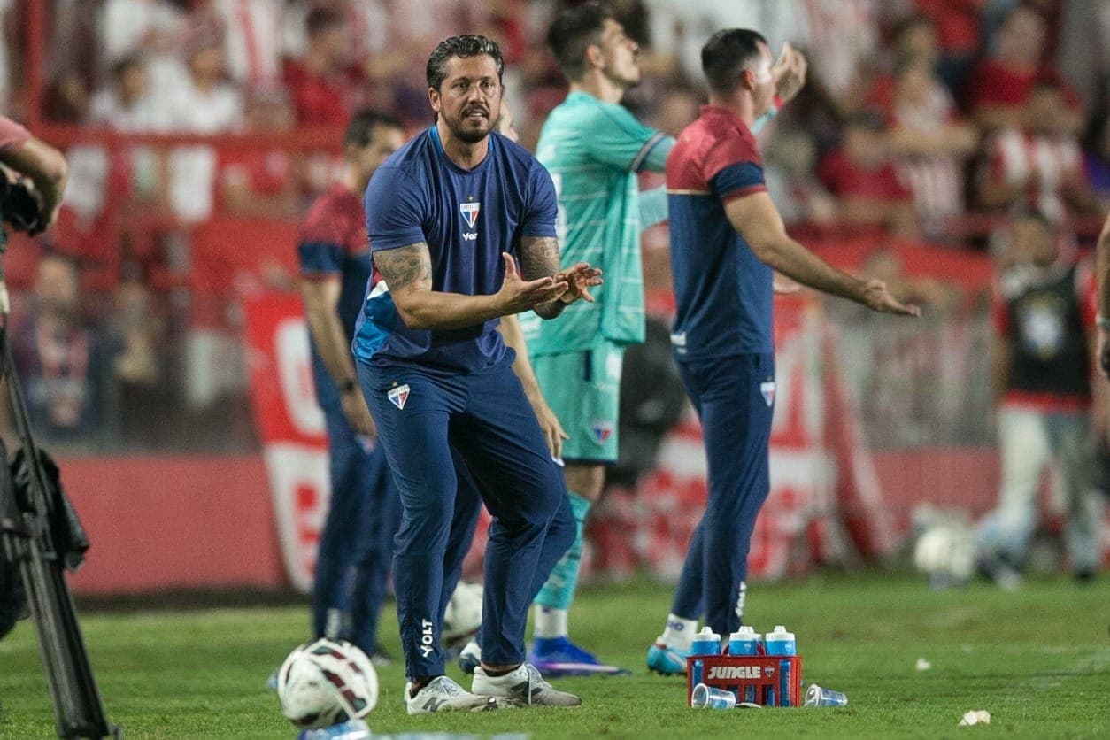 Thiago Carpini foi demitido do comando técnico do Fortaleza