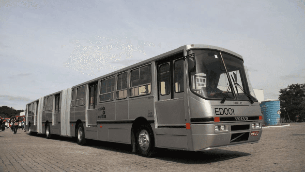 Encontro de ônibus celebra Dia do Motorista neste sábado (25) em São José