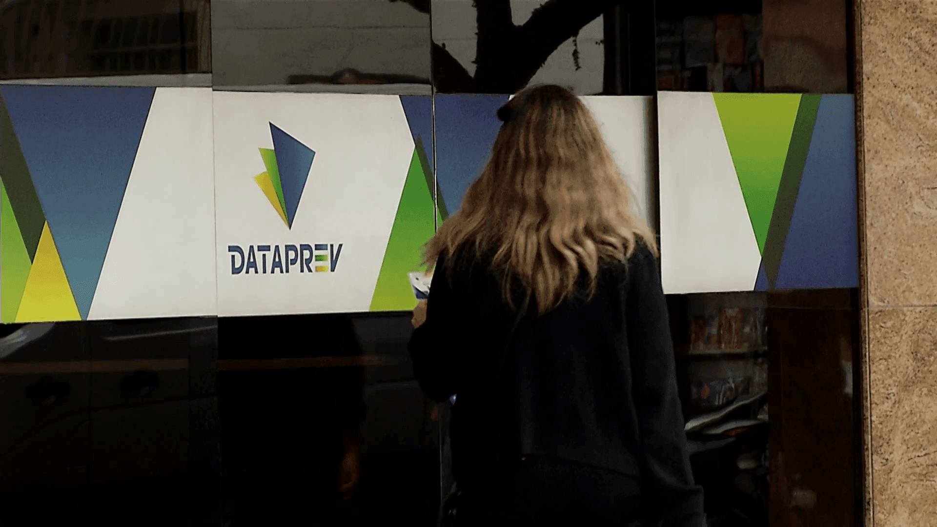Entrada do prédio da Dataprev